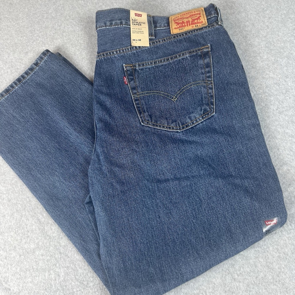 Levi's 541 Athletic Taper Jeans Blue Men's 44x32 MSRP $69.50‎ NWT